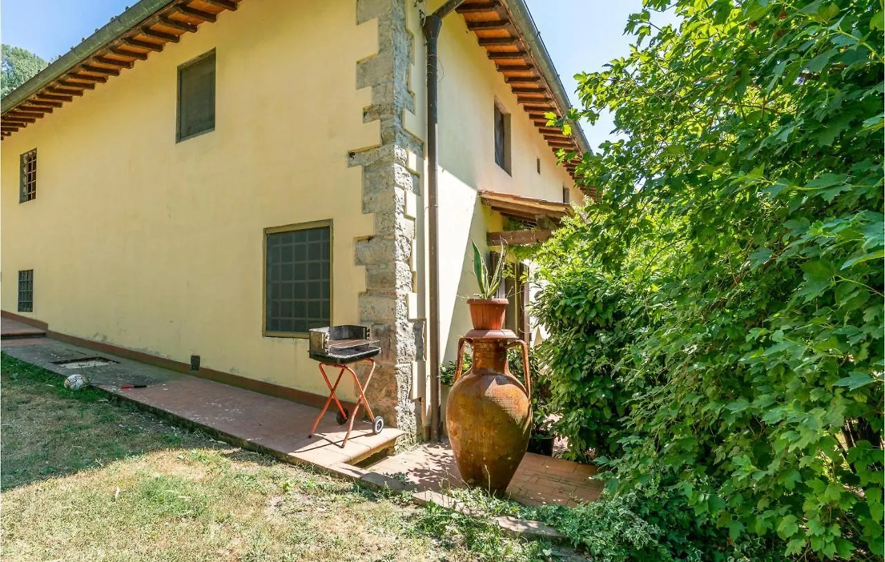 Cozy Apartment In Molino Del Piano With Kitchen