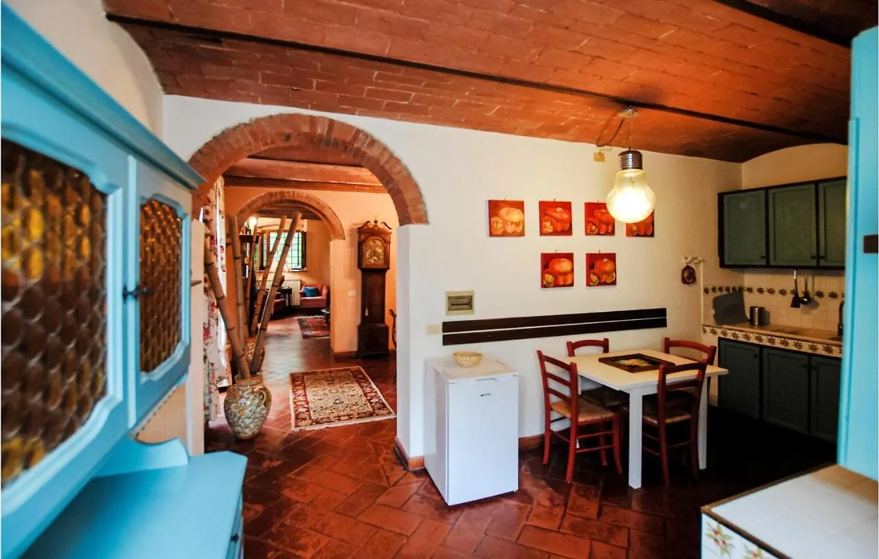 Cozy Apartment In Molino Del Piano With Kitchen