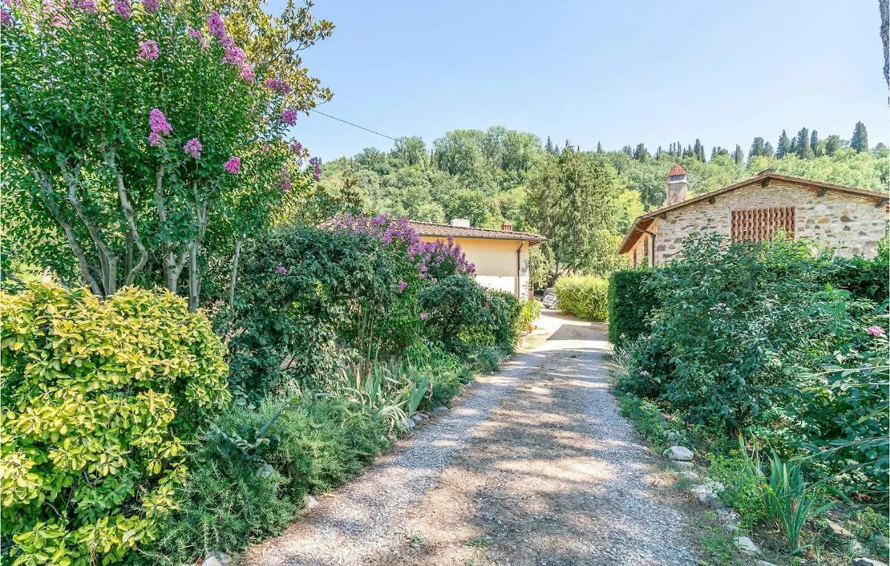 Cozy Apartment In Molino Del Piano With Kitchen